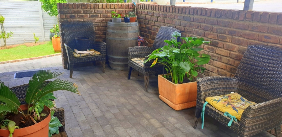 4 Bedroom Property for Sale in Dana Bay Western Cape